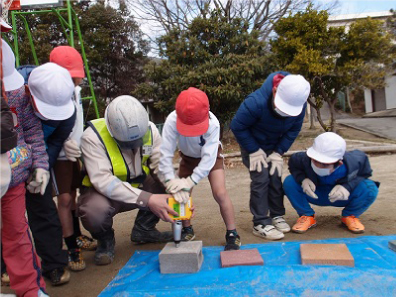 Lesson at Tsuchihashi Elementary School