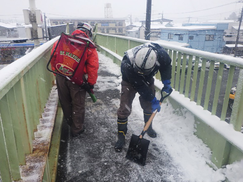 Snow removal work (Saitama Prefecture)