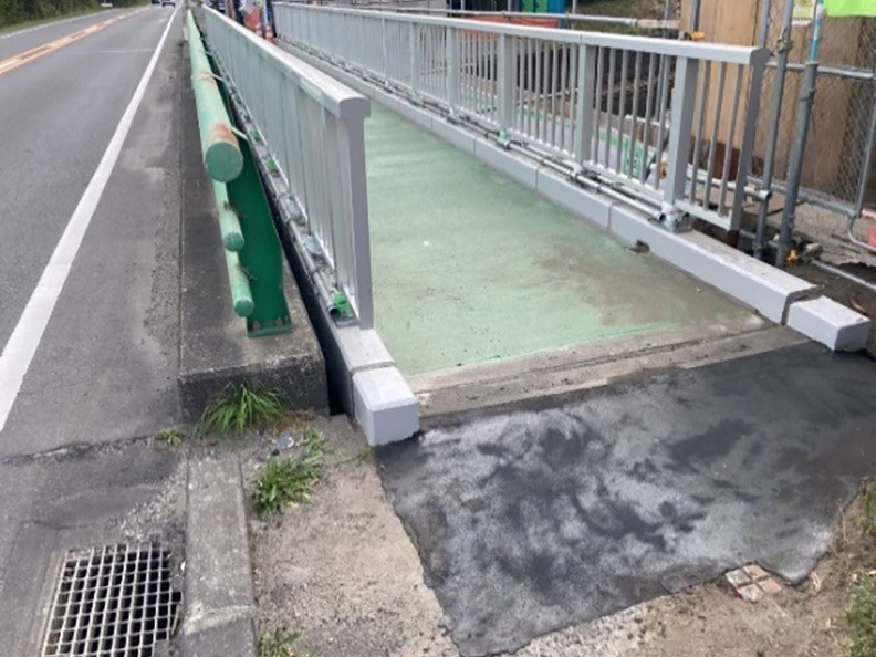 Correction of bridge edge steps (Chiba Prefecture)