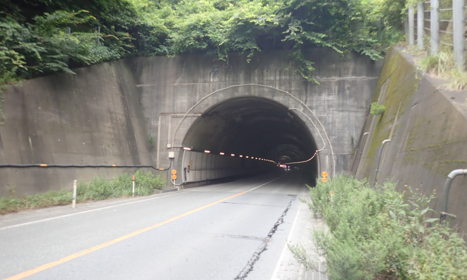 Karakuwa Tunnel