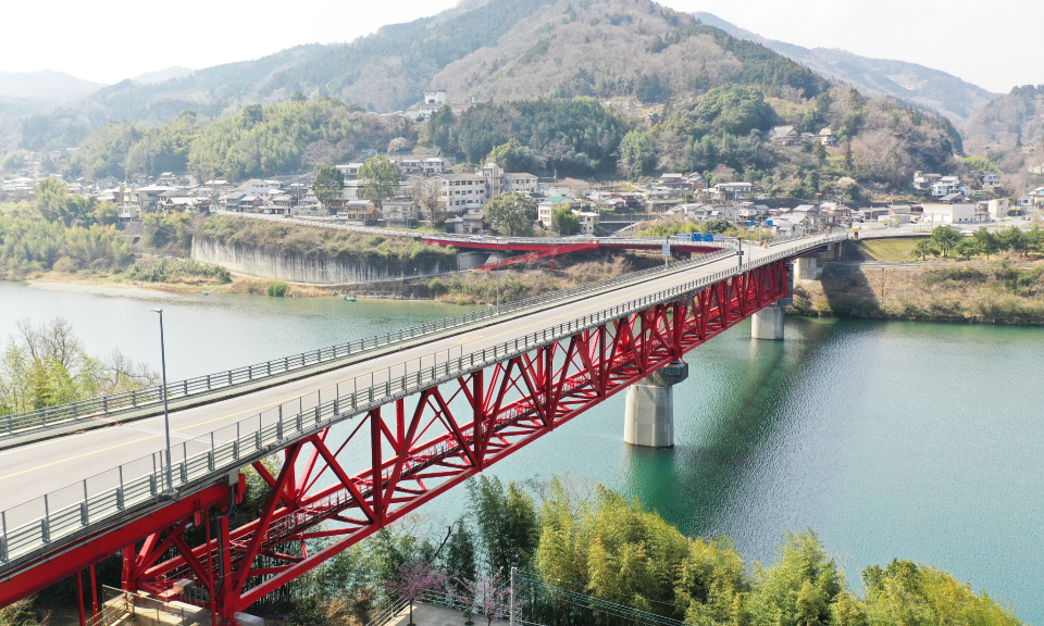 The Ikeda-ohashi Bridge